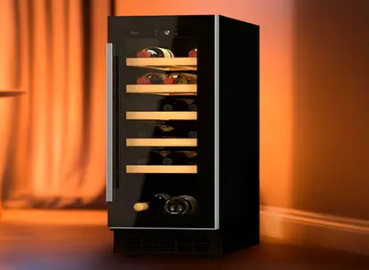 Vitrina pentru vin HOOVER HWCB 30/1 sau 10 000 de lei